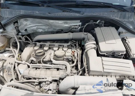 2015 Audi Q3 2.0T Premium Plus из США, поврежденный, VIN WA1EFCFS8FR001278